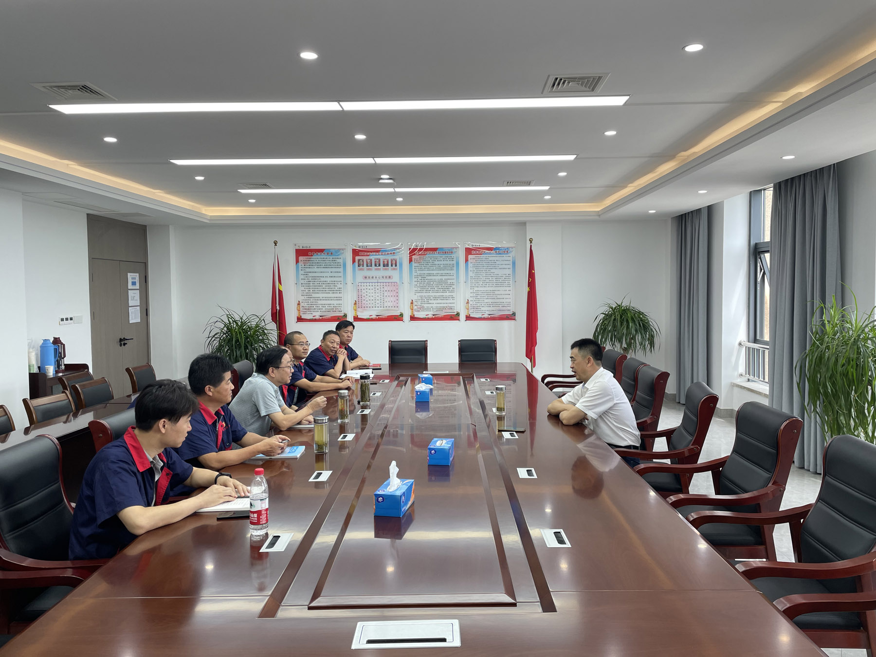 集團公司黨委委員、總工程師周俊到公司調(diào)研