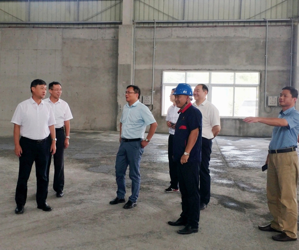 集團公司黨委委員、股份公司黨委書記、總經(jīng)理蔣培進到矸石項目部調(diào)研 