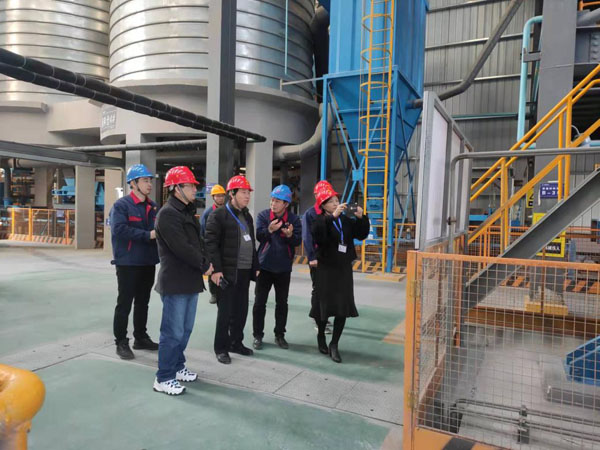 省標(biāo)準(zhǔn)化評(píng)審組到公司開(kāi)展評(píng)審工作 省標(biāo)準(zhǔn)化評(píng)審組到公司開(kāi)展評(píng)審工作